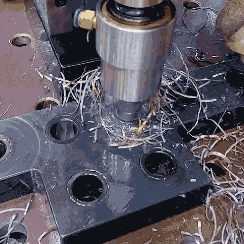 Borsniðmát fyrir DIY suðuborð - 16 mm kerfi